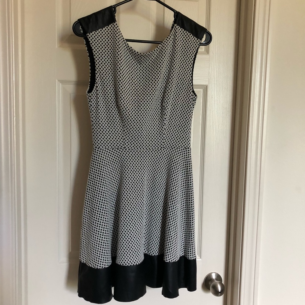 AQUA black and white skater dress - Picture 1 of 3